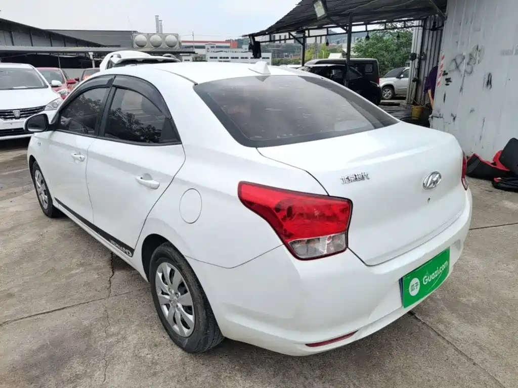 Hyundai Verna — миниатюра 5