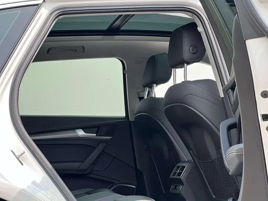 Audi Q5L — миниатюра 8