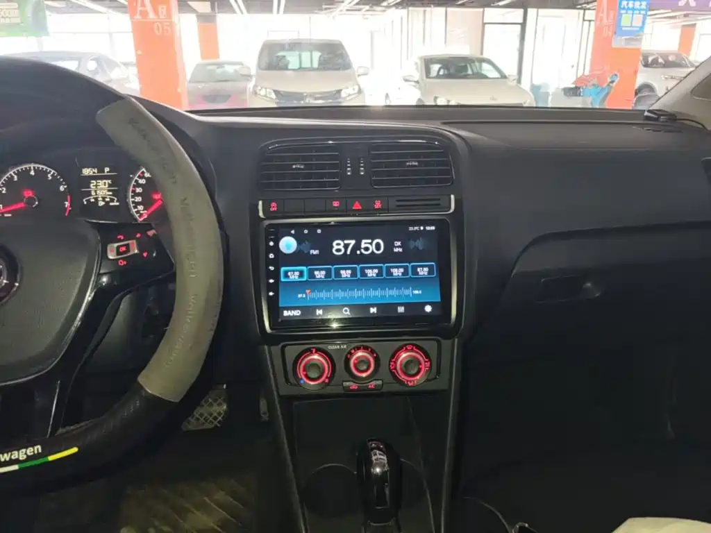 Volkswagen Polo — миниатюра 13