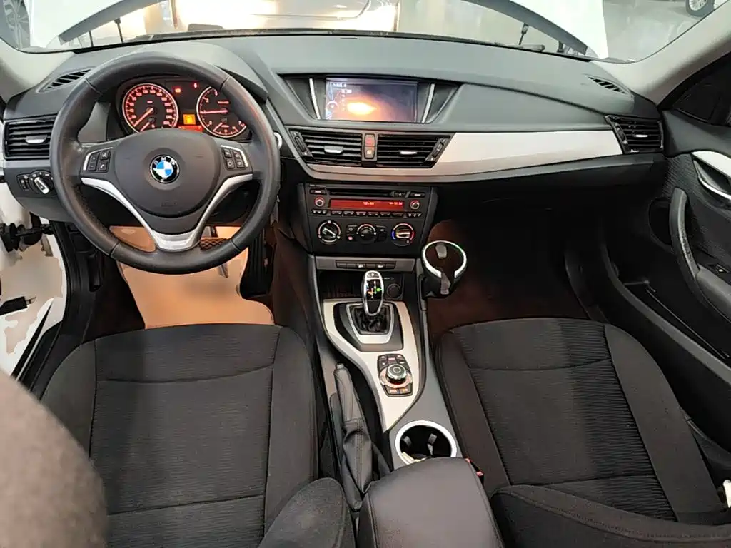 BMW X1 — миниатюра 10
