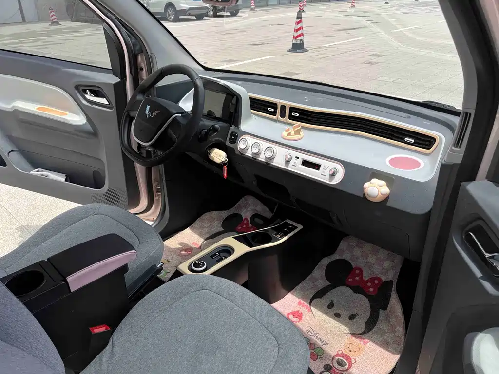 Wuling MINIEV — миниатюра 12