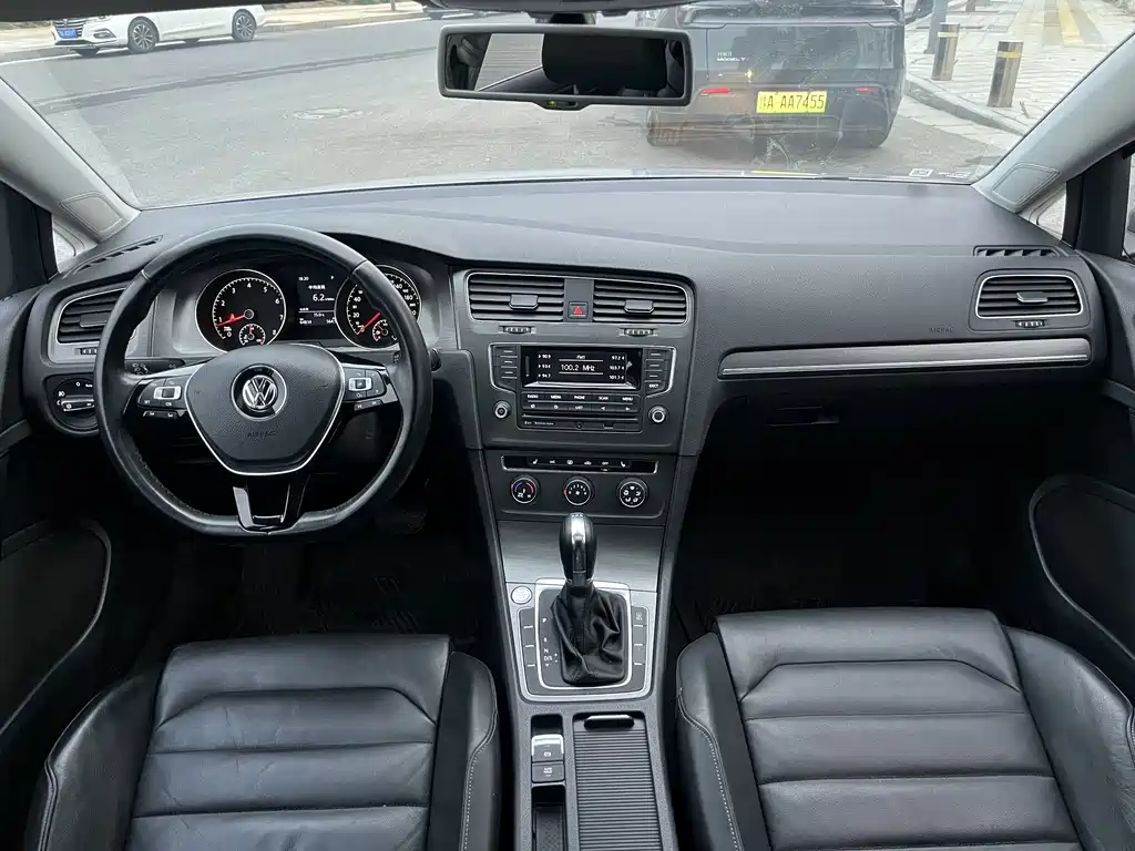 Volkswagen Golf — миниатюра 8