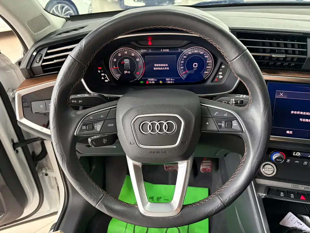 Audi Q3 — миниатюра 5