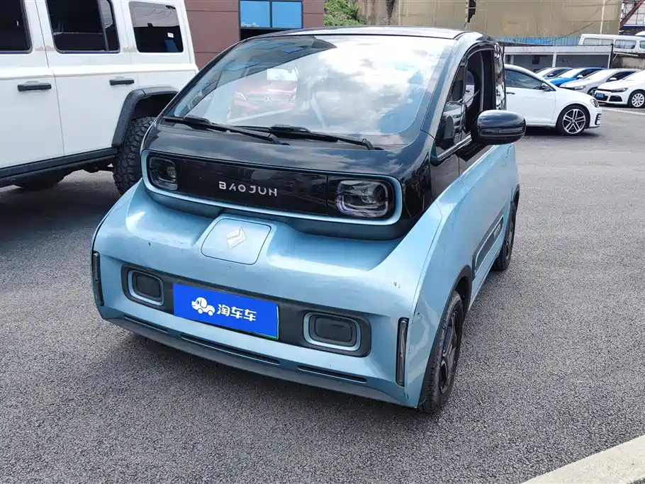 Baojun E300 2020
