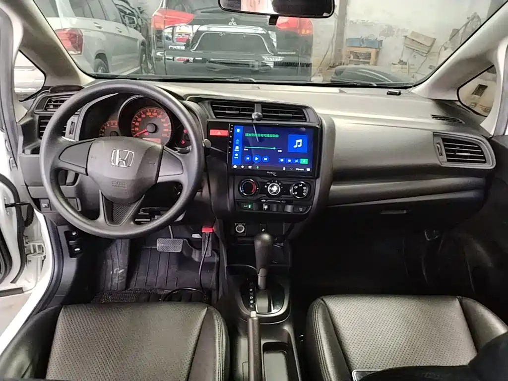 Honda Fit — миниатюра 10