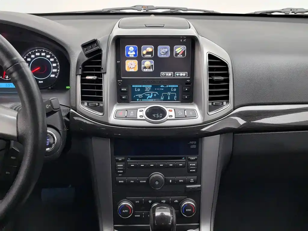 Chevrolet Captiva — миниатюра 12