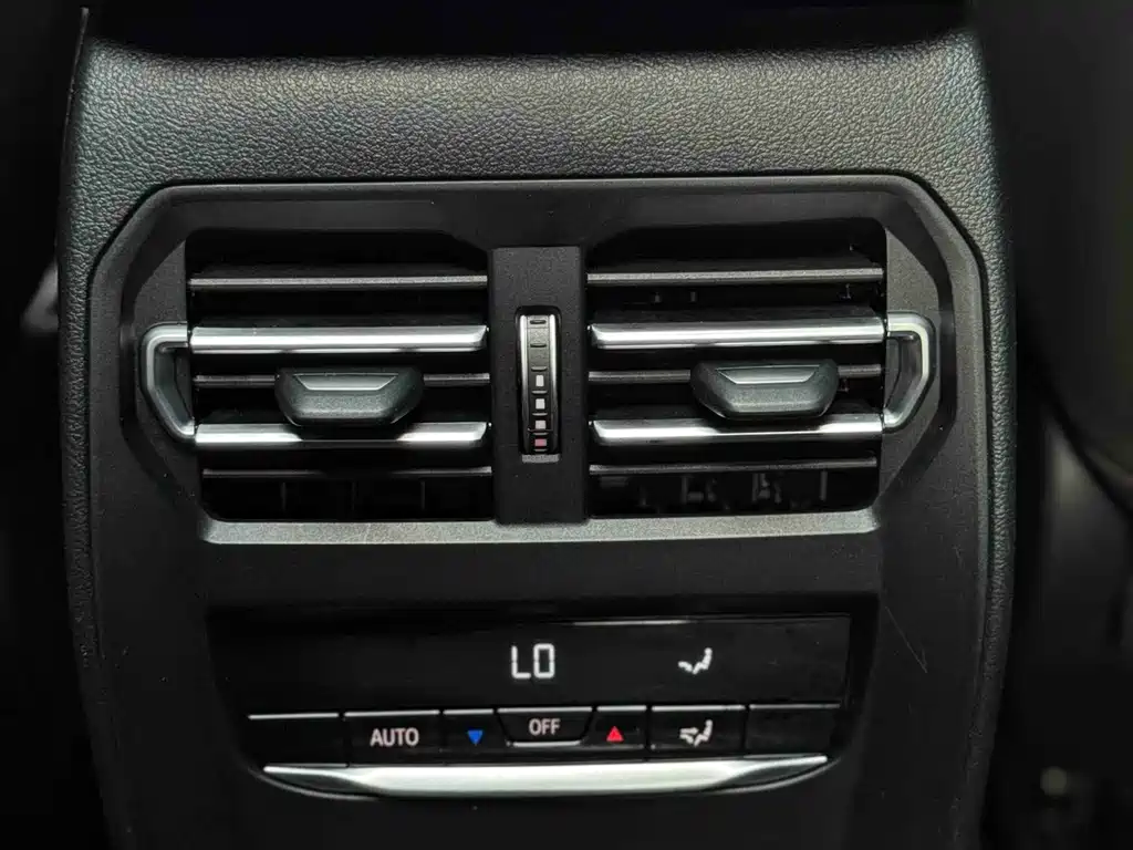 BMW 3 Series — миниатюра 11