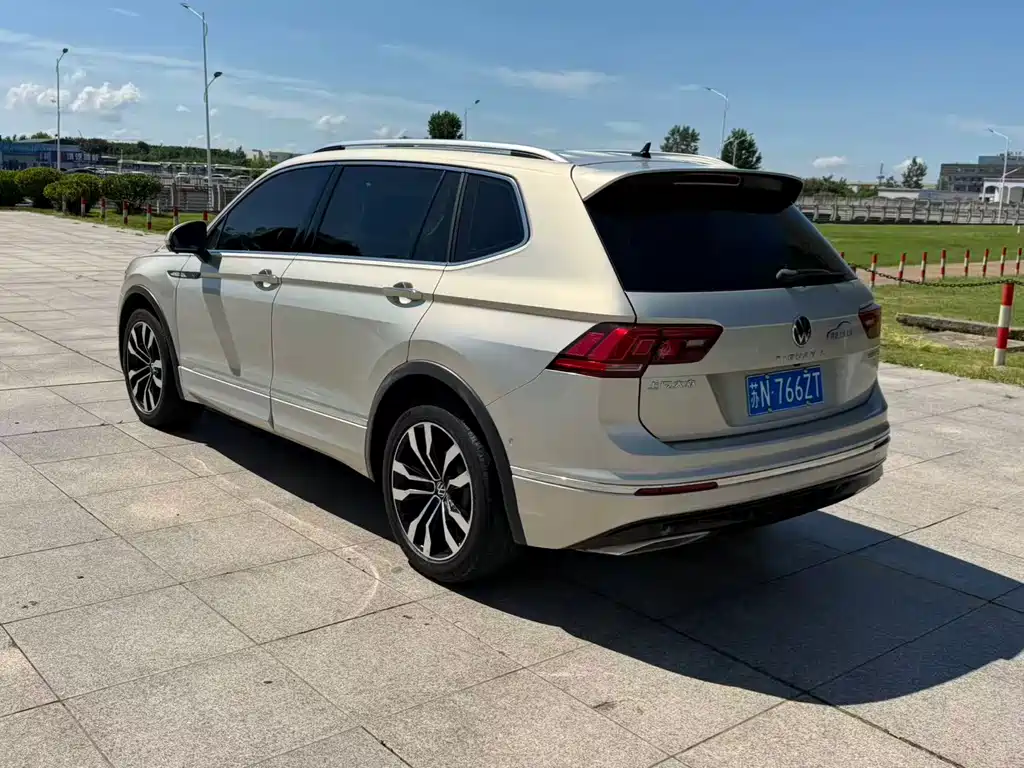 Volkswagen Tiguan L — миниатюра 7