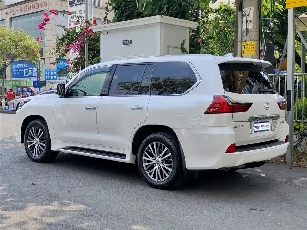 Lexus LX 2016 570 Luxury