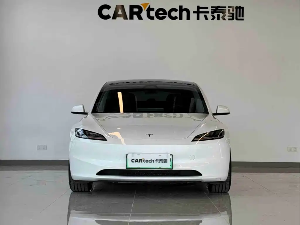 Tesla Model 3 — миниатюра 2
