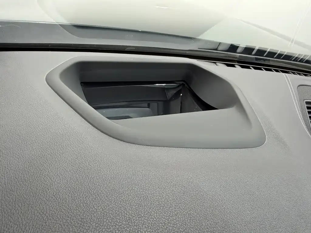 BMW 5 Series — миниатюра 10