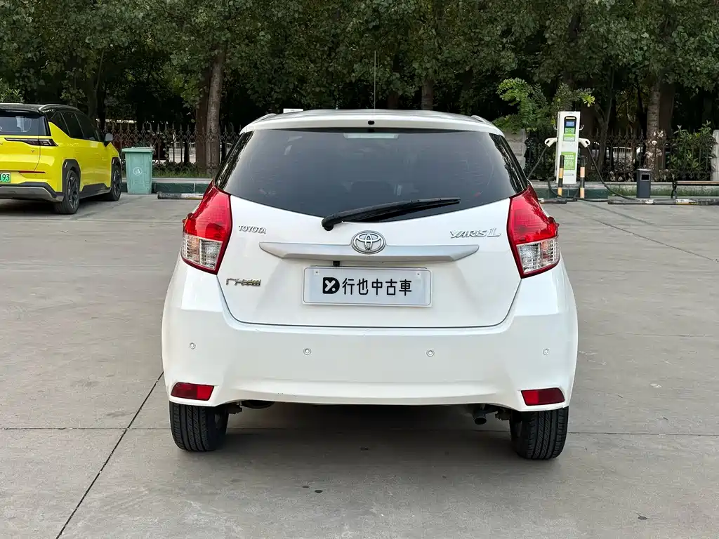 Toyota Yaris L — миниатюра 5