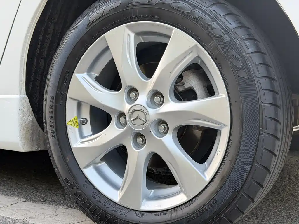 Mazda Mazda3 3 2015 2.0L AT Sport