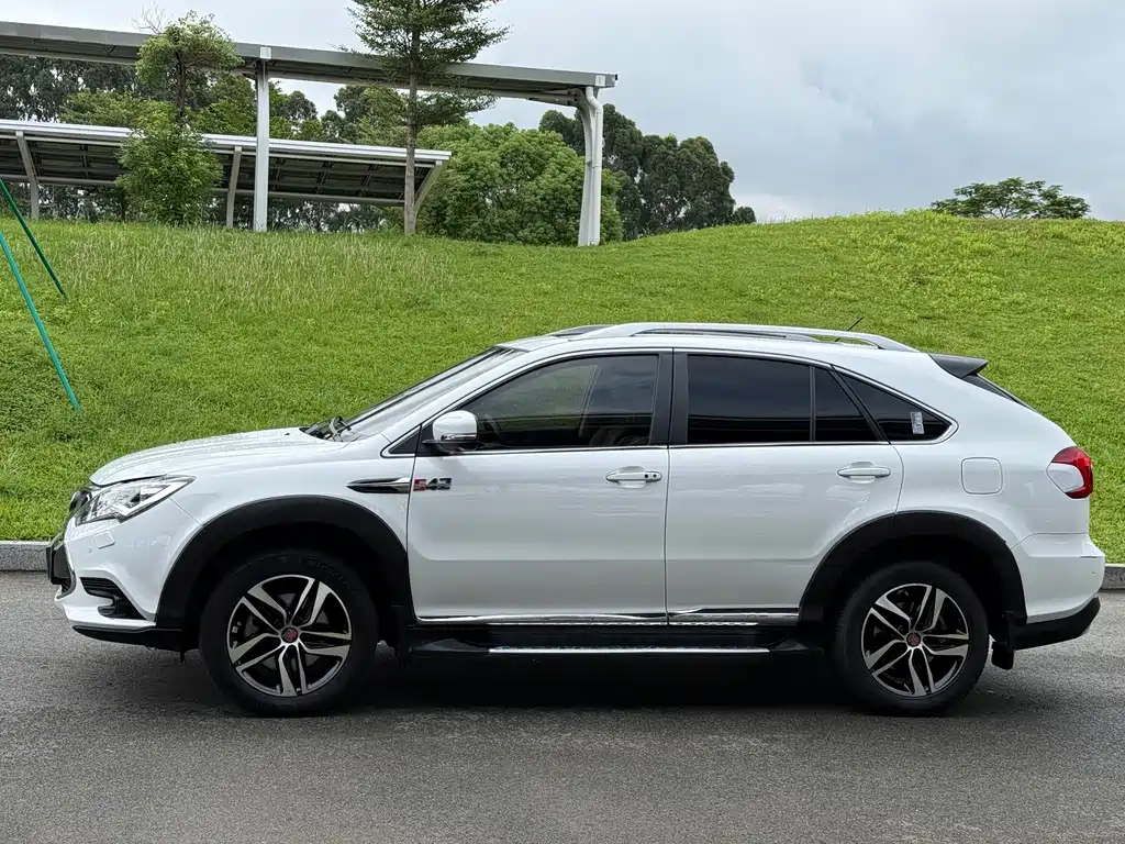 BYD Tang New Energy — миниатюра 4