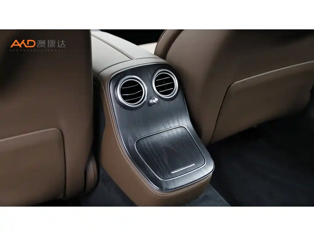 Mercedes-Benz E-Class — миниатюра 9