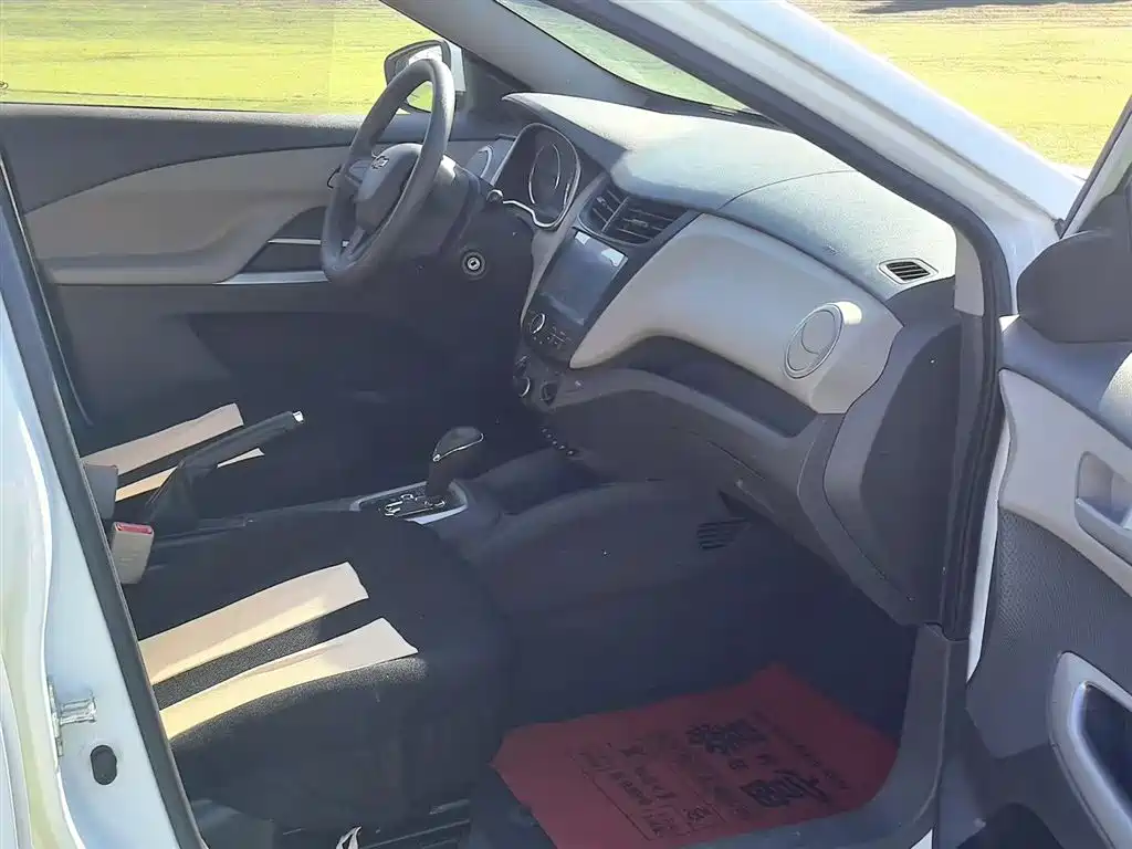 Chevrolet Sail 2015 3 1.3L MT
