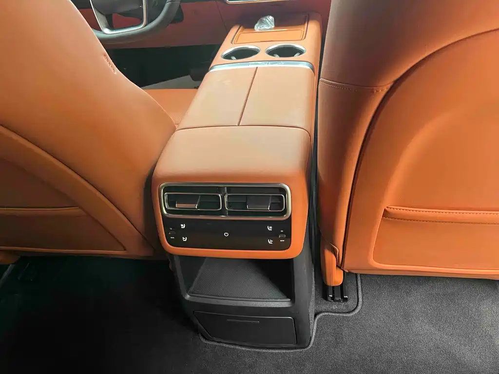Li Auto Li L6 — миниатюра 11