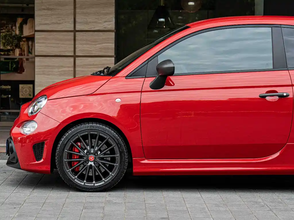 Abarth 595 2024 1.4L AT