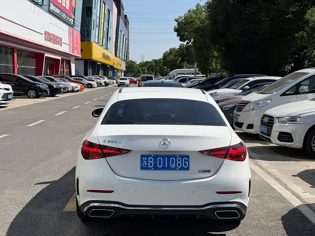Mercedes-Benz C-Class — миниатюра 6