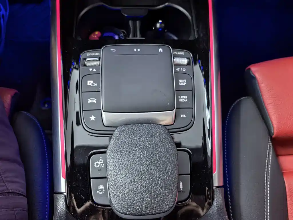 Mercedes-Benz GLA AMG — миниатюра 22