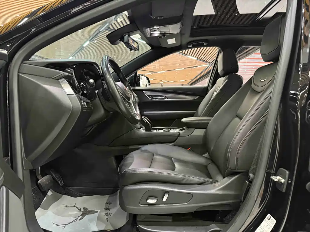Cadillac XT5 — миниатюра 10
