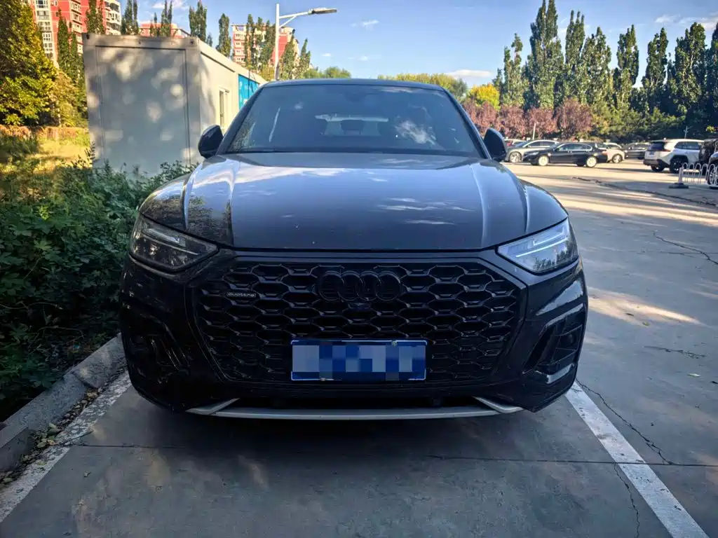 Audi Q5L Sportback — миниатюра 2