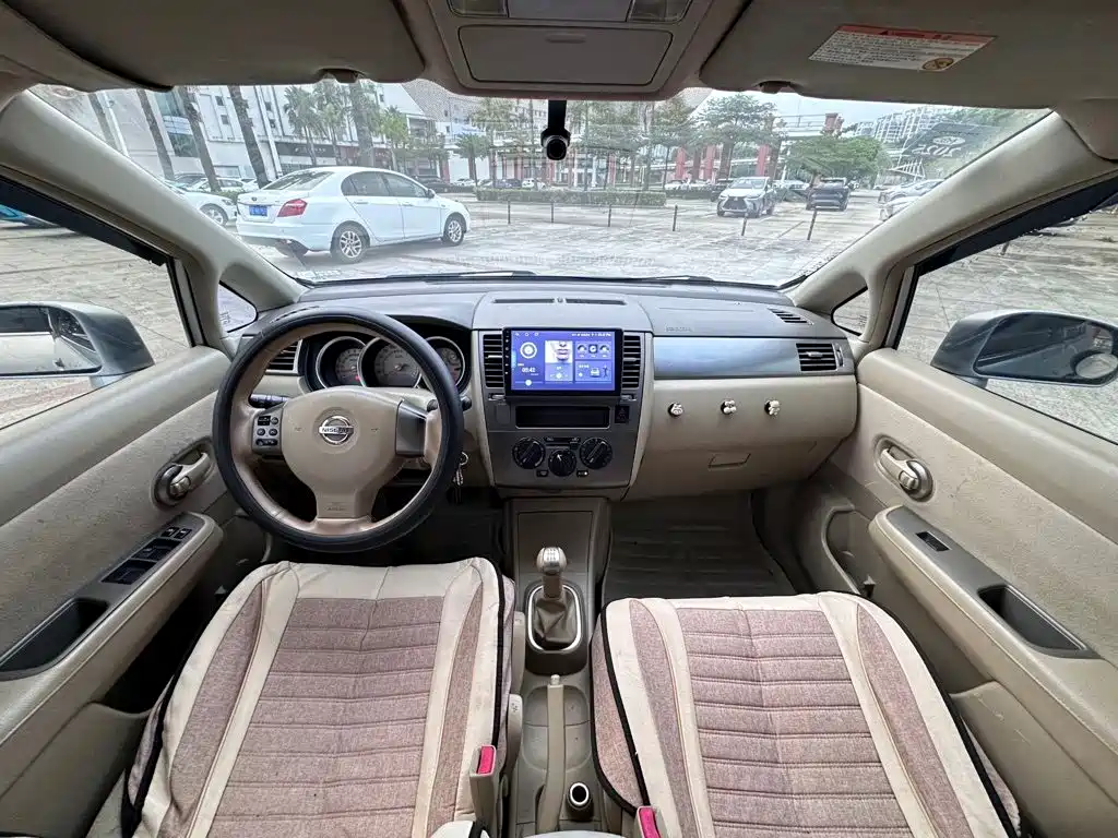 Nissan Tiida — миниатюра 9