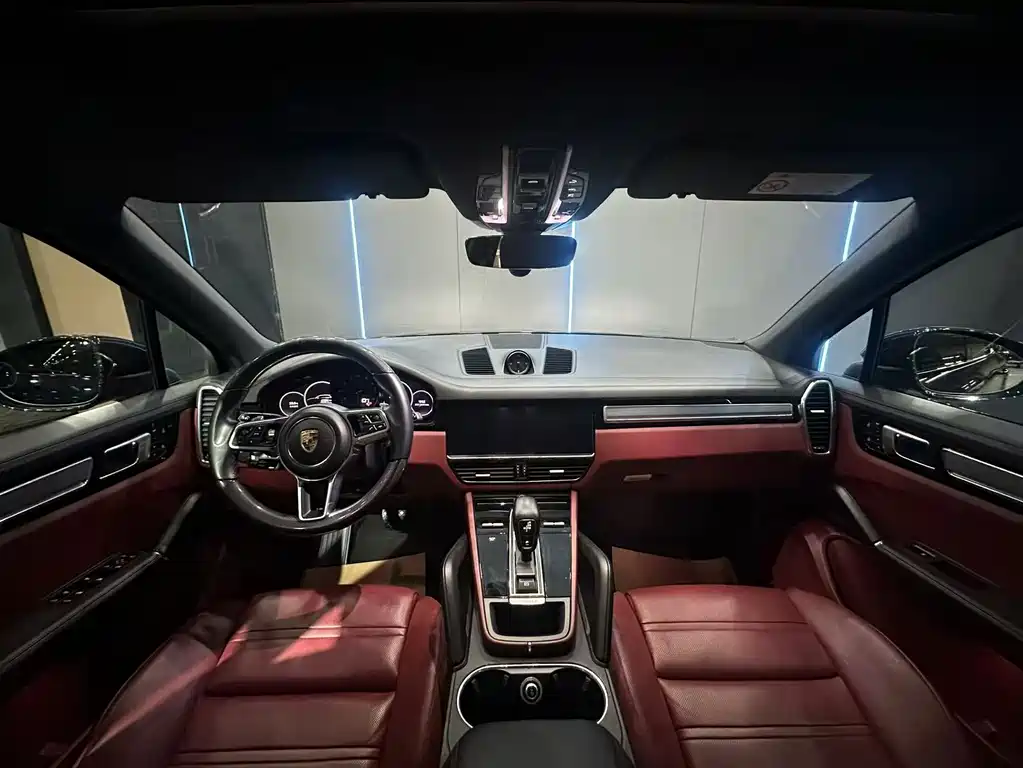 Porsche Cayenne — миниатюра 9