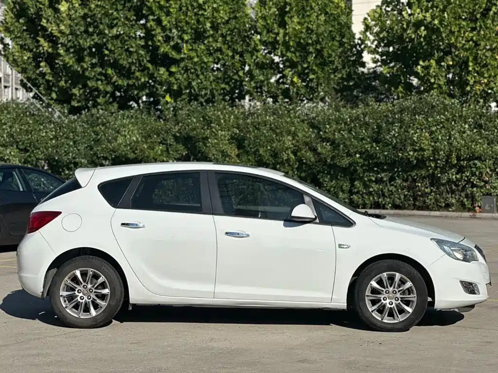 Buick Excelle — миниатюра 6