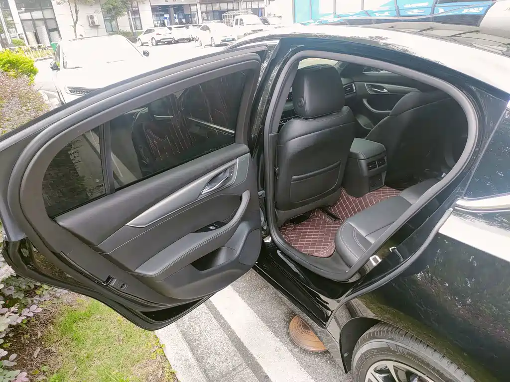 Cadillac CT5 — миниатюра 18