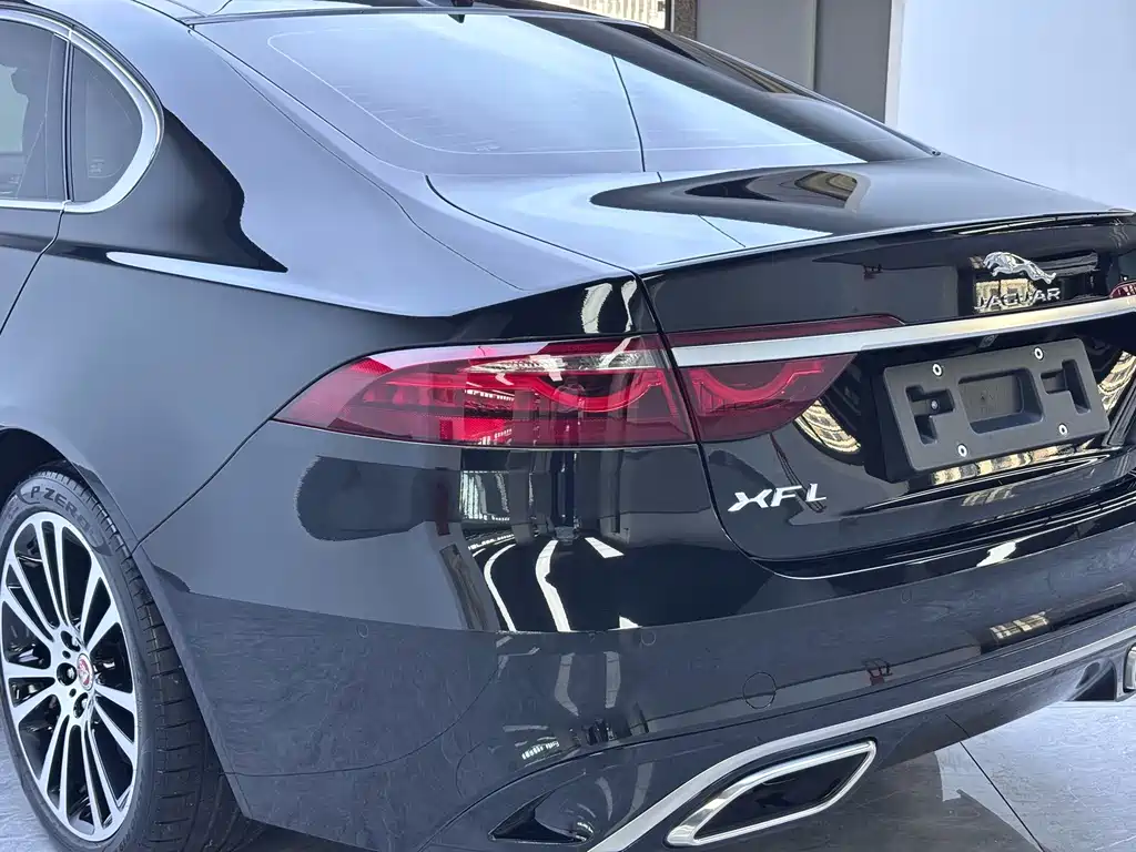 Jaguar XFL — миниатюра 19