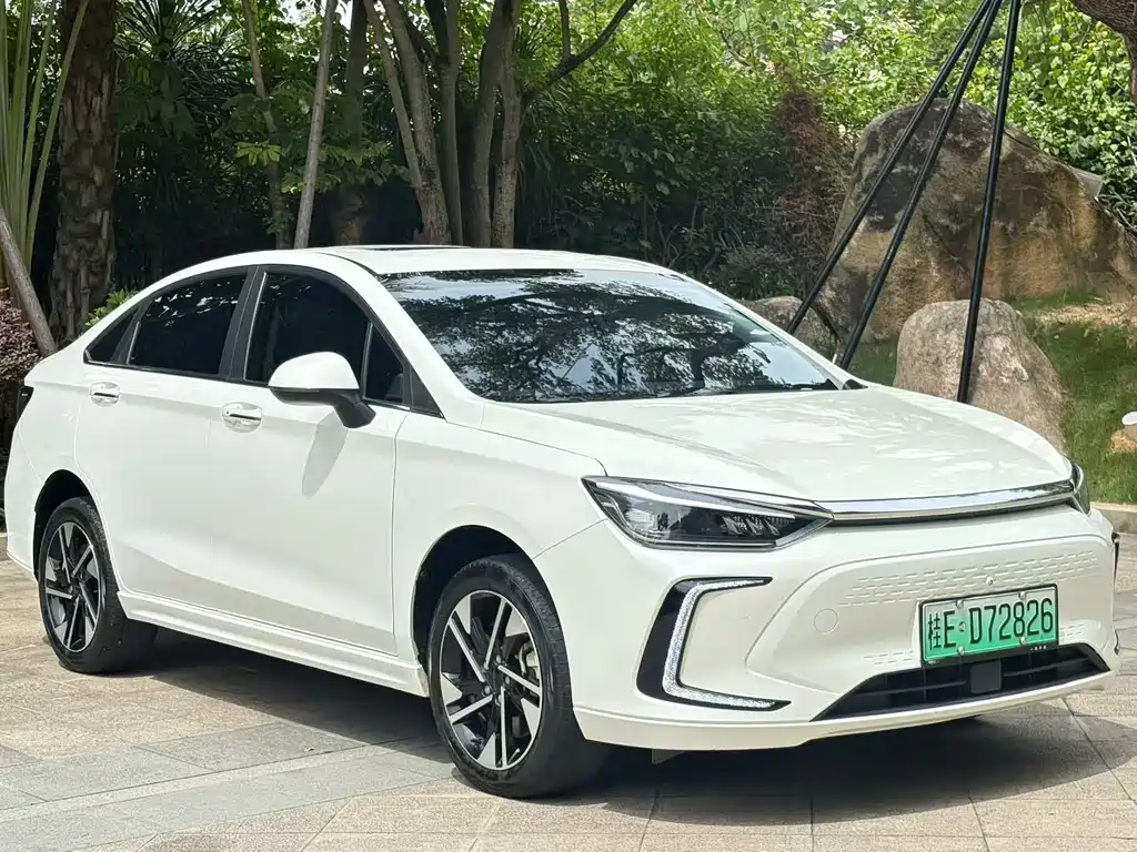 BAIC EU5 Plus — миниатюра 3