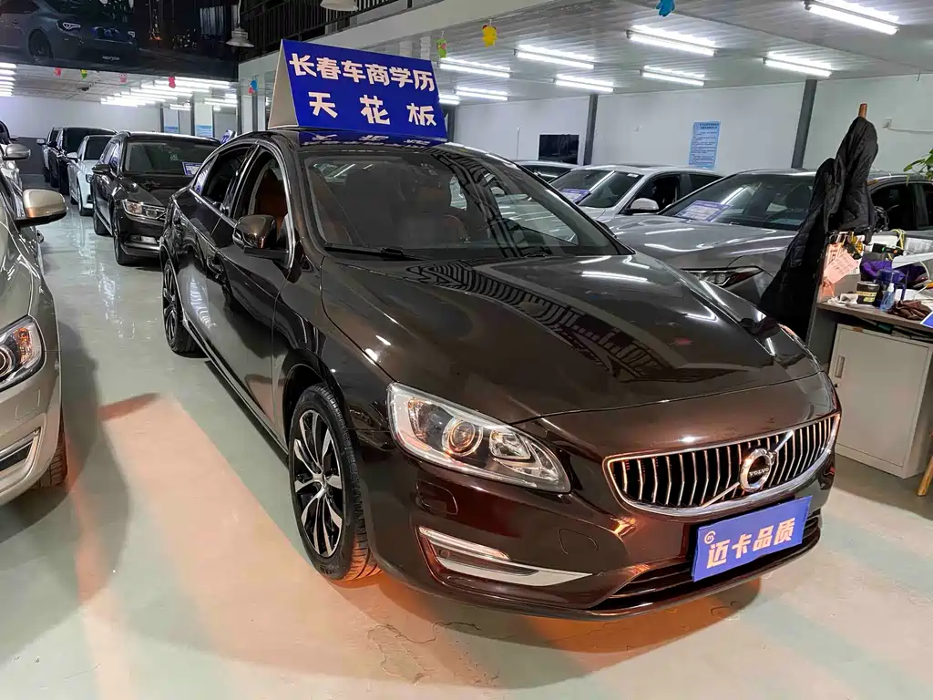VOLVO S60