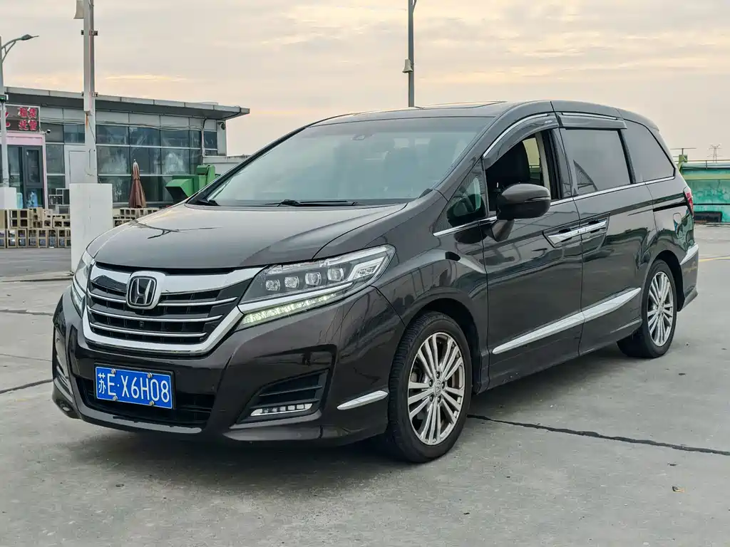 Honda Elysion 2016 2.4L