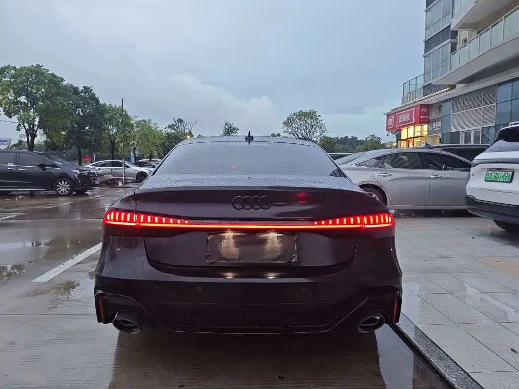 Audi A7L — миниатюра 4