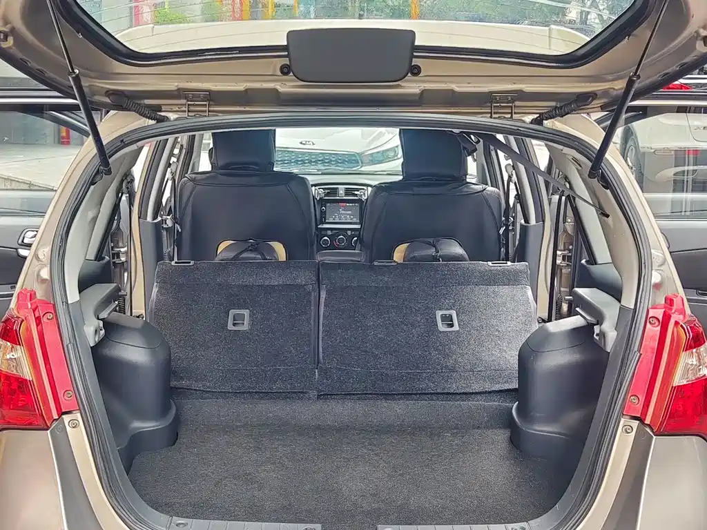 Suzuki Liana A6 — миниатюра 12