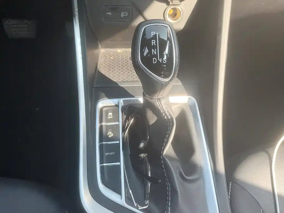 Geely Vision X3 — миниатюра 16