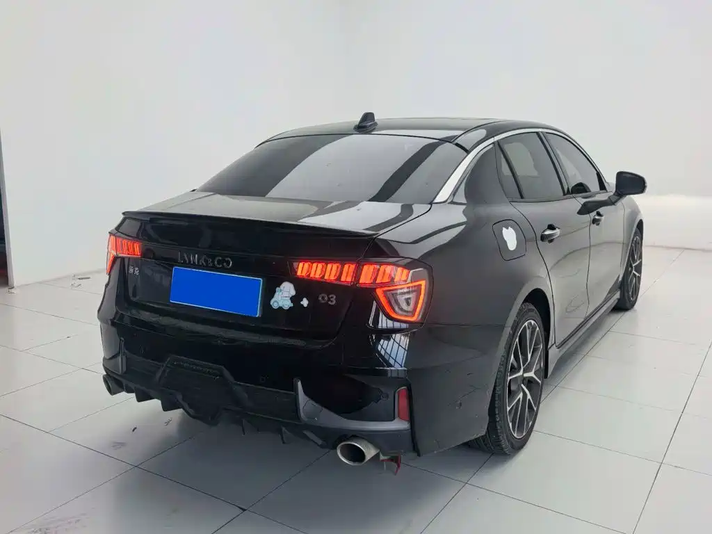 Lynk & Co 03 — миниатюра 9