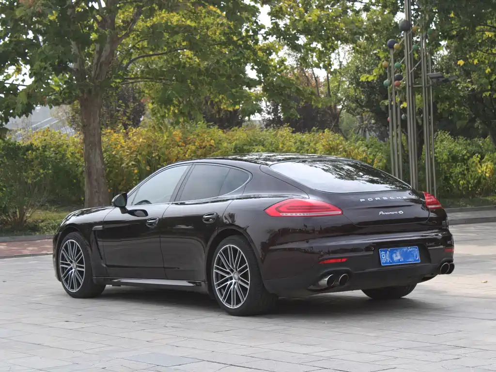 Porsche Panamera — миниатюра 5