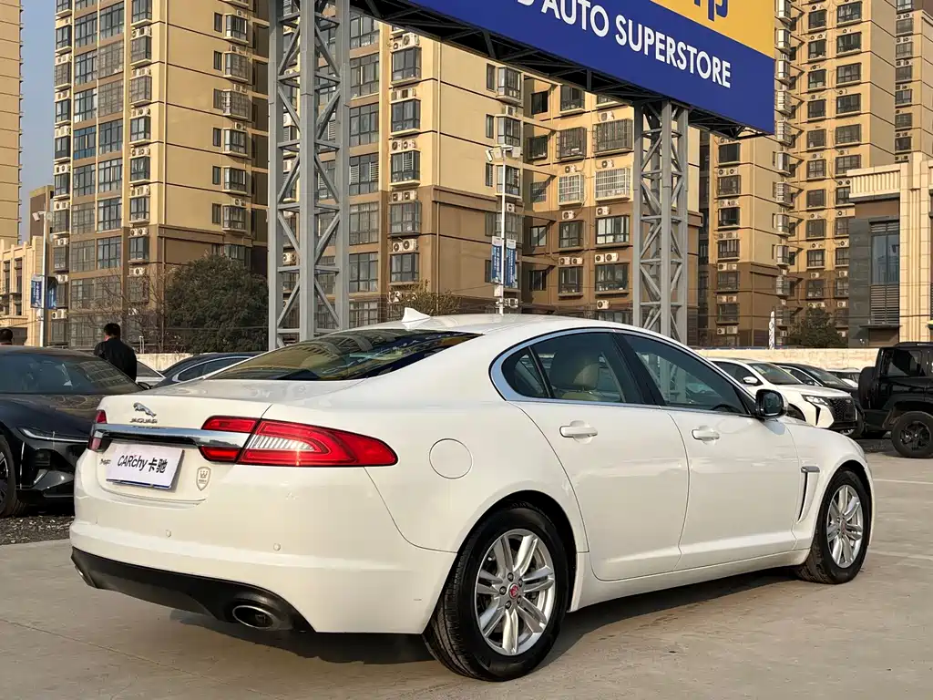 Jaguar XF — миниатюра 6