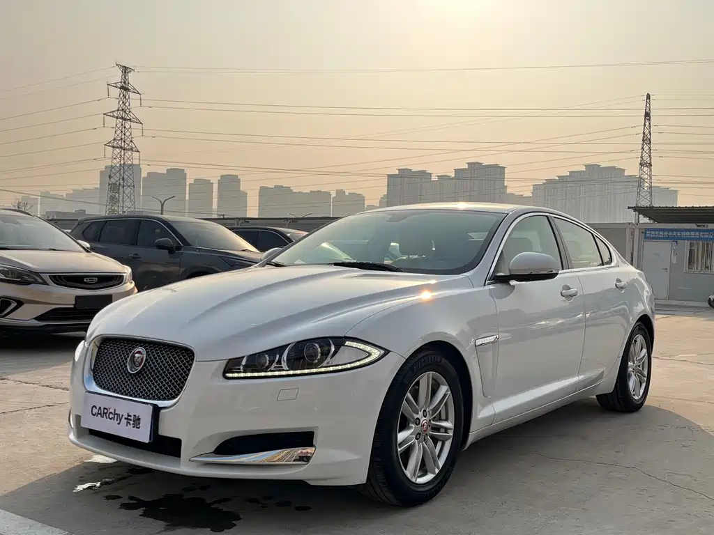 Jaguar XF