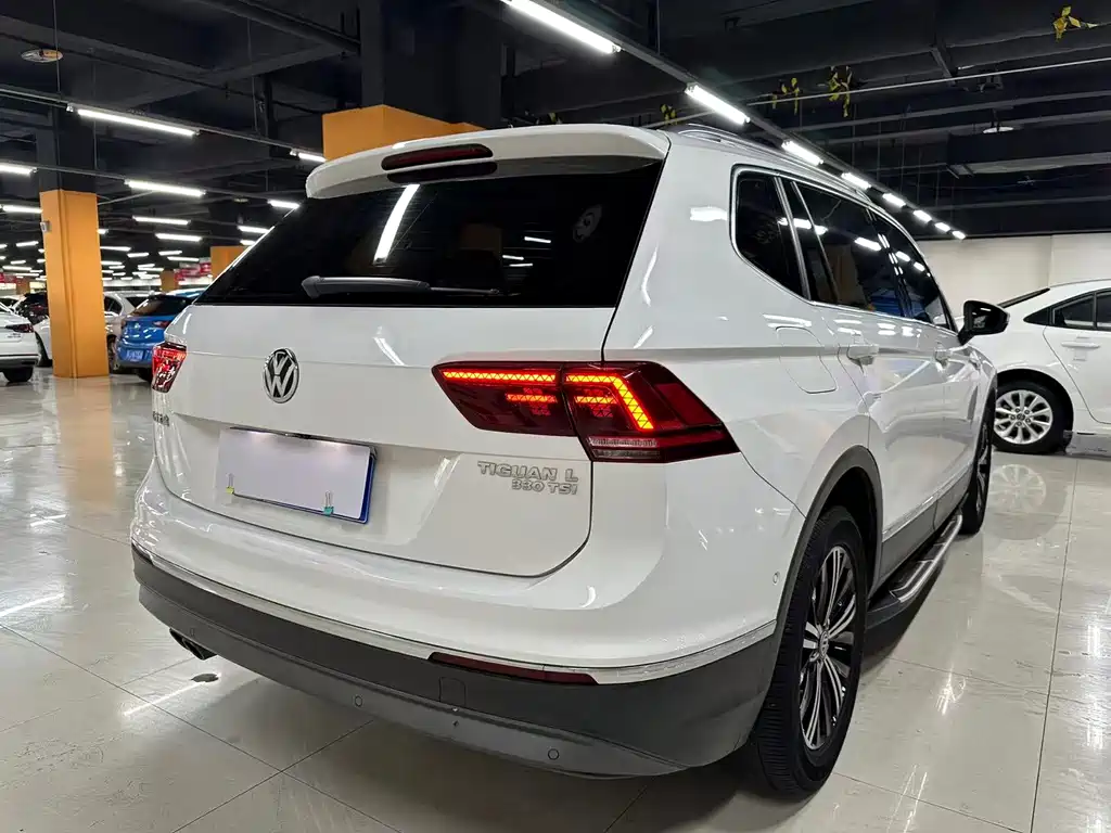 Volkswagen Tiguan L — миниатюра 17