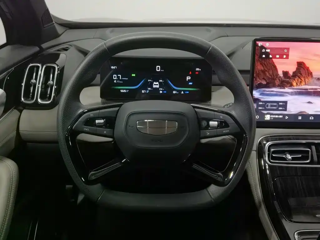 Geely Boyue L — миниатюра 11