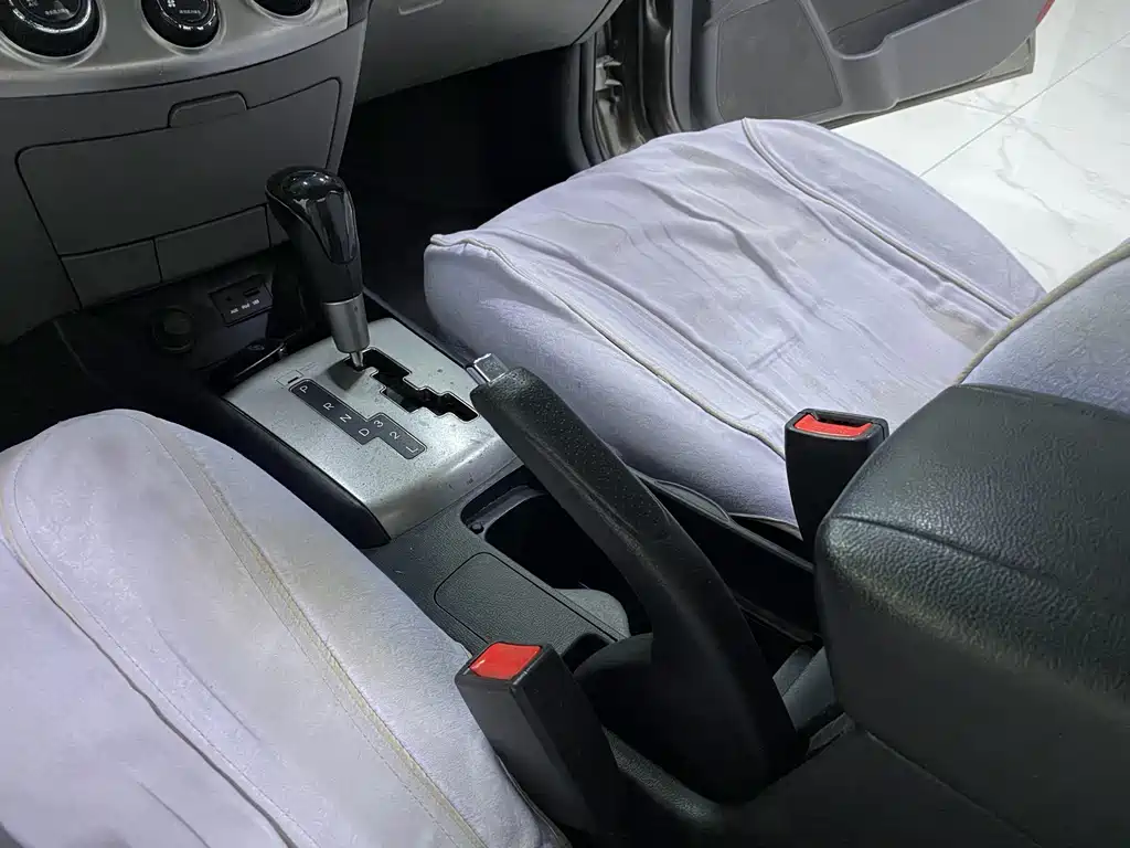 Hyundai Elantra — миниатюра 15