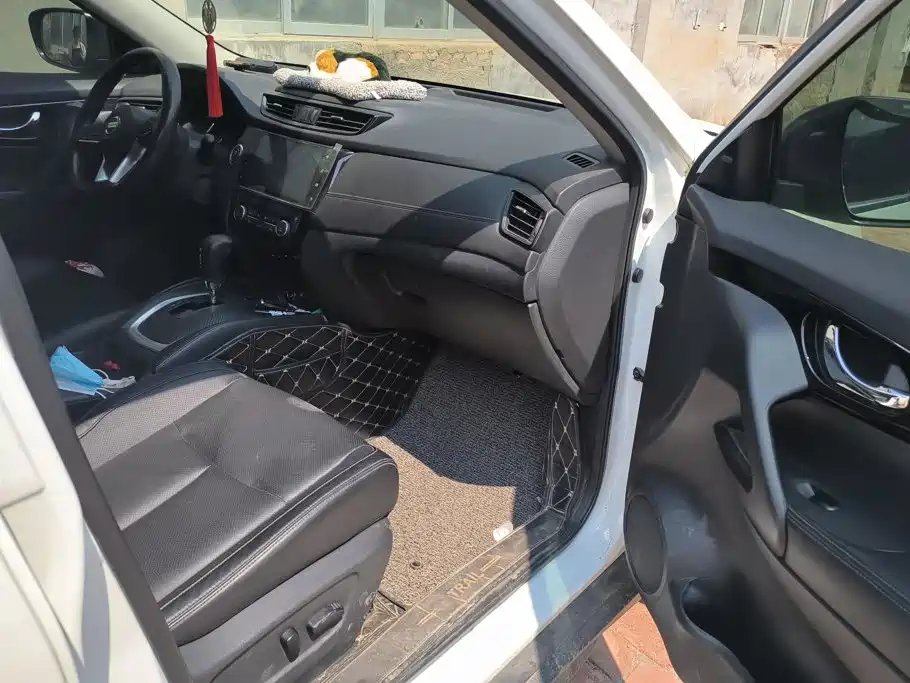 Nissan X-Trail — миниатюра 8