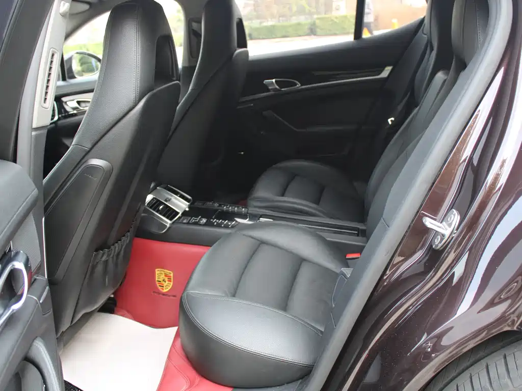 Porsche Panamera — миниатюра 6