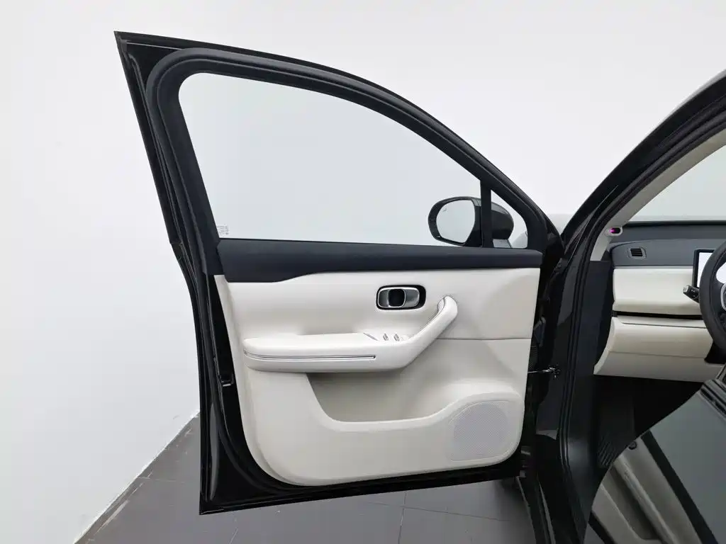 Leapmotor Leapmotor C16 — миниатюра 8