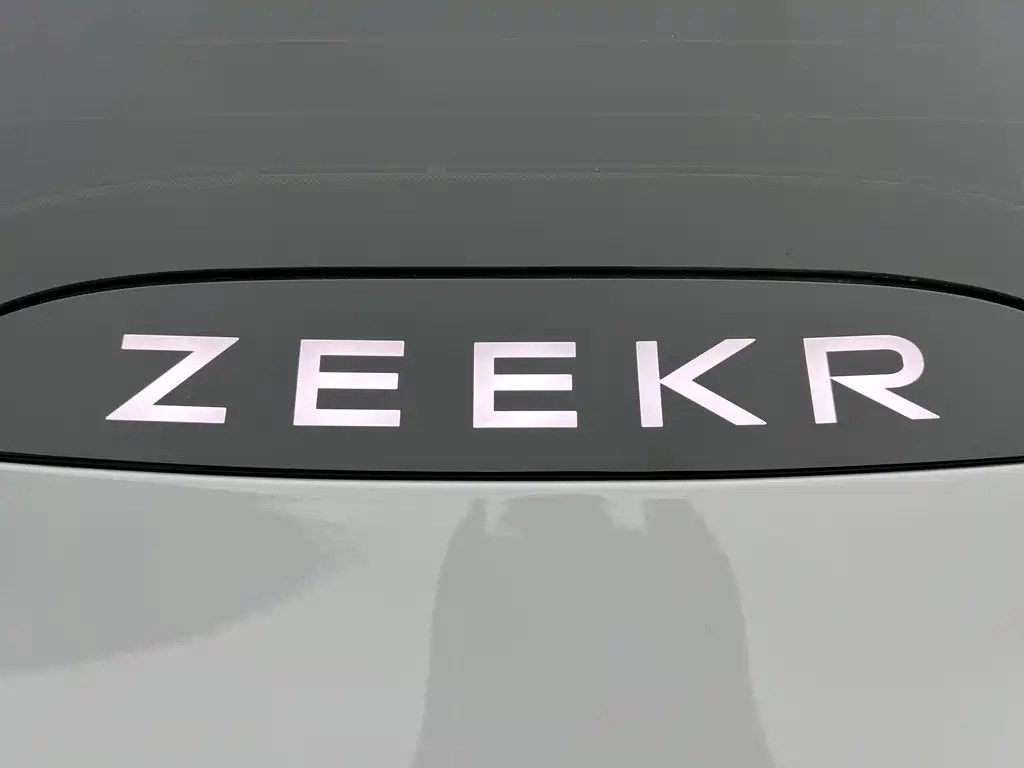 Zeekr Крайний Криптон 007 GT — миниатюра 29