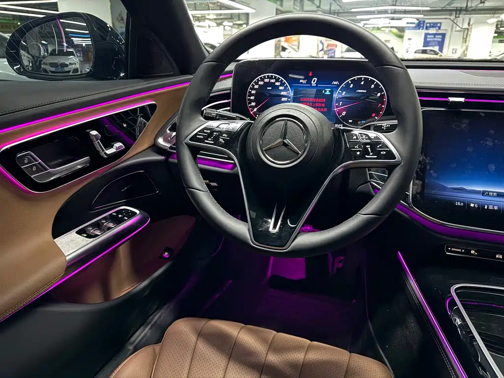 Mercedes-Benz E-Class — миниатюра 6