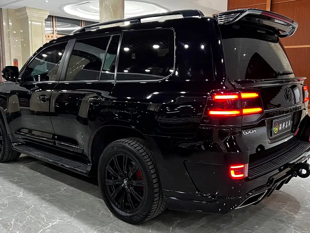 Toyota Land Cruiser — миниатюра 6